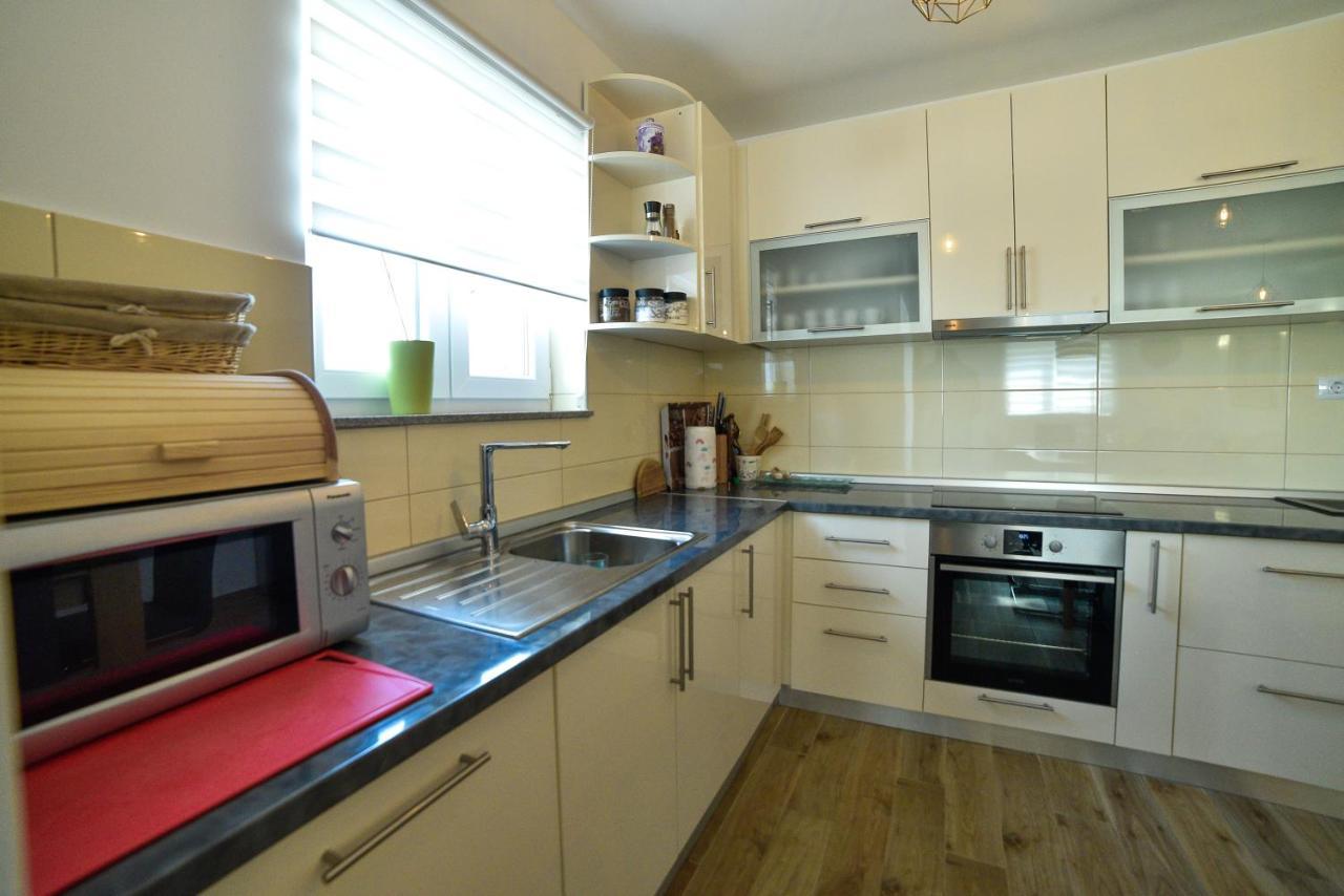 Holiday Home Mb Razanj Exterior photo