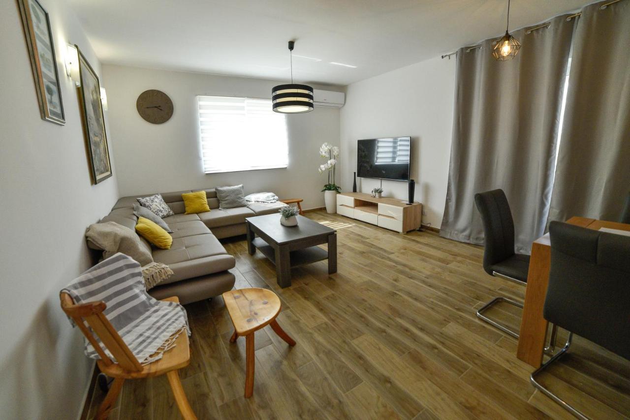 Holiday Home Mb Razanj Exterior photo